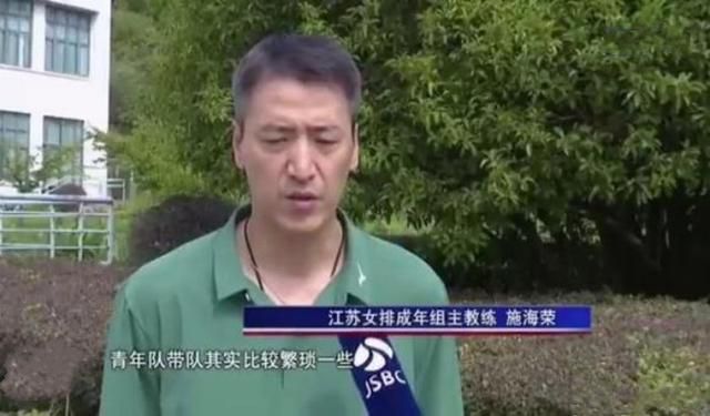 欧美美女抠逼